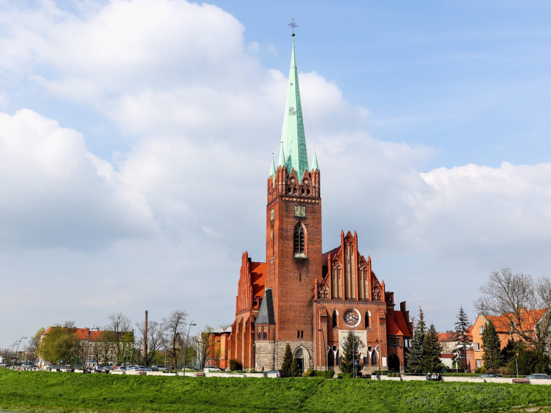 gereja-st-hyacinth-800-600-90-c.jpg