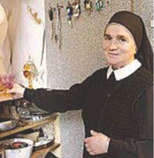 sr. julia dubowska