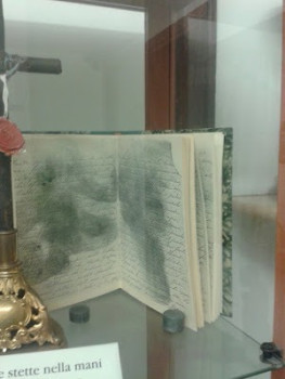 autobiografi santa gemma yang coba dibakar oleh iblis